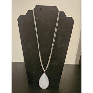 Kenneth Cole Reaction Gold Tone Teardrop Pendant Necklace Statement 18" + 2" Ext